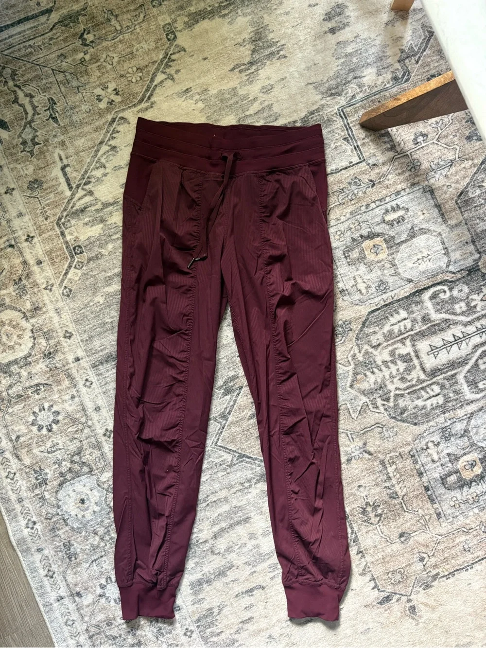 Lululemon Dance Studio Mid-Rise Jogger Full Length size 8 maroon